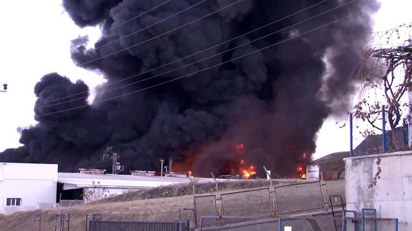 Yer: Kırıkkale Kimya fabrikasında büyük yangın