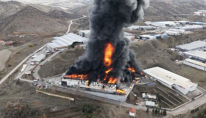 Yer: Kırıkkale Kimya fabrikasında büyük yangın