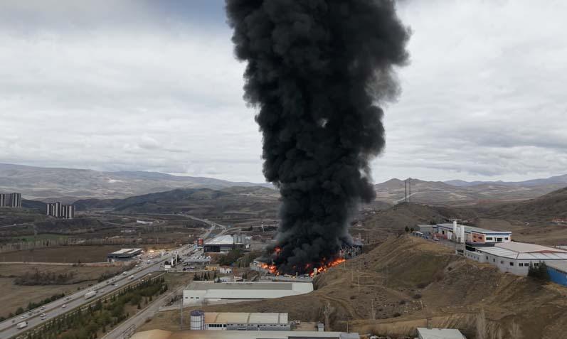 Yer: Kırıkkale Kimya fabrikasında büyük yangın