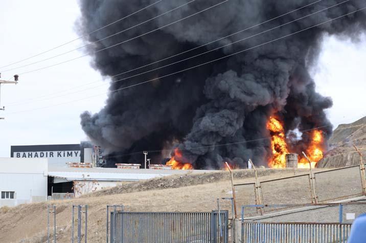 Yer: Kırıkkale Kimya fabrikasında büyük yangın