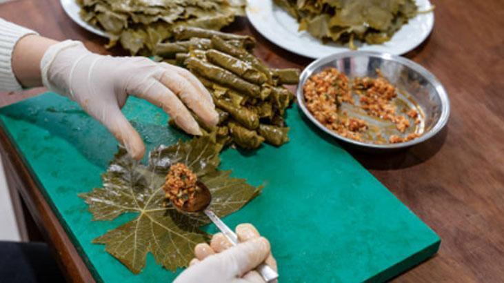 Yaprak sarma piştikten sonra tuzlu olursa ne yapılır Dengeleyen pratik tüyo Yaprak sarma piştikten sonra tuzlu olursa ne yapılır Dengeleyen pratik tüyo