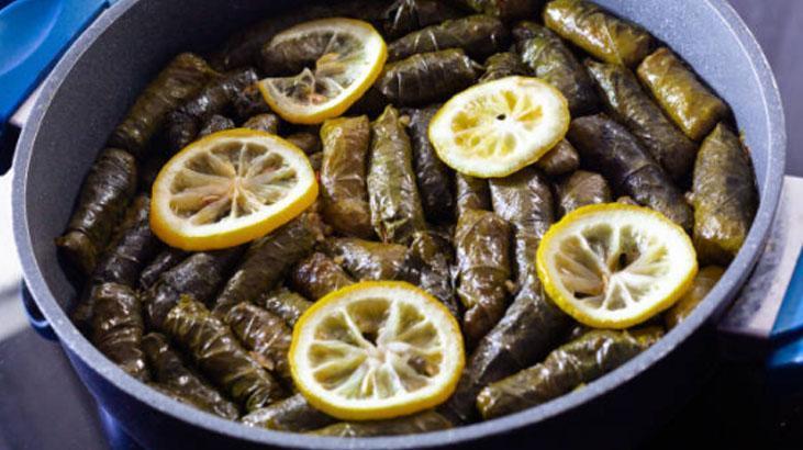 Yaprak sarma piştikten sonra tuzlu olursa ne yapılır Dengeleyen pratik tüyo Yaprak sarma piştikten sonra tuzlu olursa ne yapılır Dengeleyen pratik tüyo