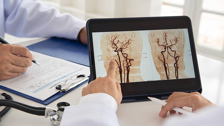 ‘KARDEŞİM İLK İLETİŞİMİNİ FİZİK TEDAVİ SIRASINDA GERÇEKLEŞTİRDİ’