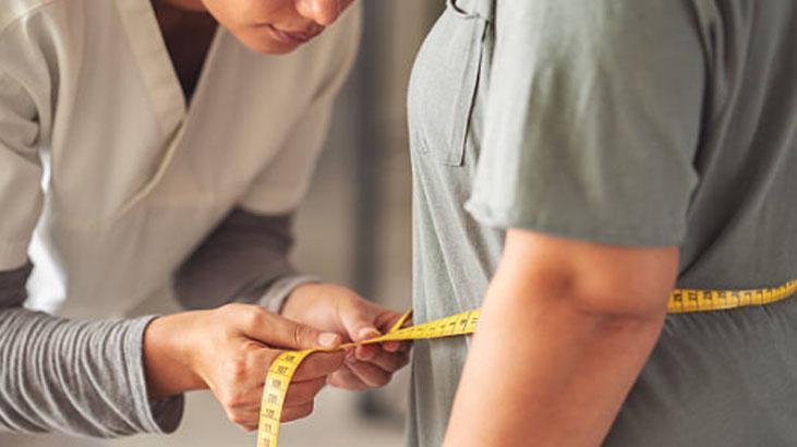 Ne ameliyat ne enjeksiyon... Yıl sonunda 25 kilo verdi Bu iki ürünü tamamen bıraktım