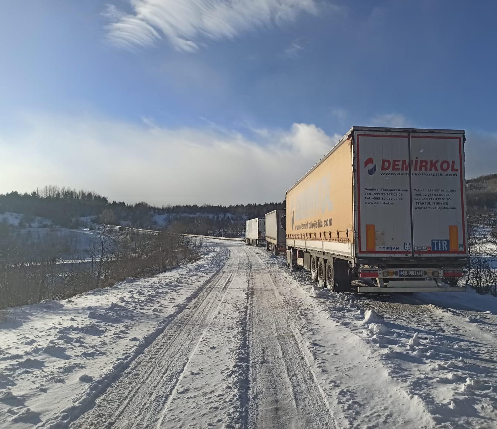 Kar etkisini artıracak Yollar kapandı, tipi ve sis etkisini artırdı: Tam 30 santimetre...