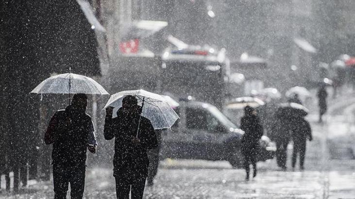 HAVA DURUMU RAPORU | Meteorolojiden kuvvetli yağış ve rüzgar uyarısı İstanbula kar ne zaman yağacak İşte bugün kar yağışı beklenen iller...
