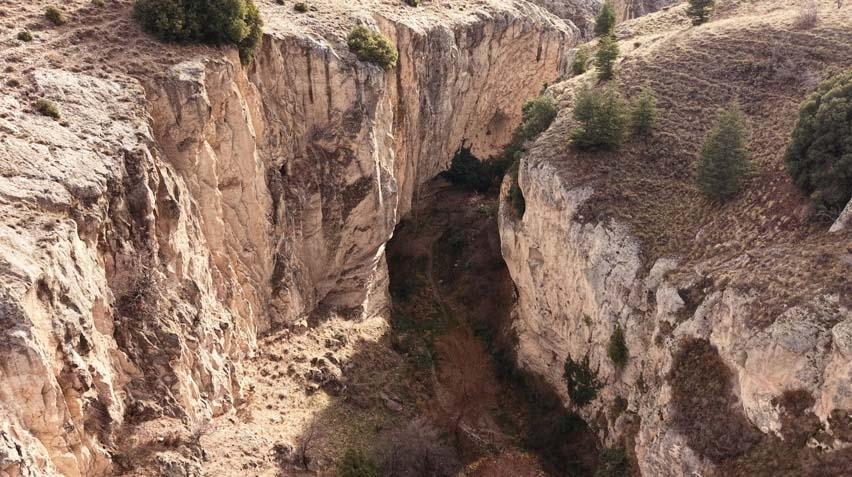 İki köy arasında gizemli kanyon Bilim insanları tarafından 180 yıl incelendi: ‘Sağlı sollu şekilde yer alıyor’