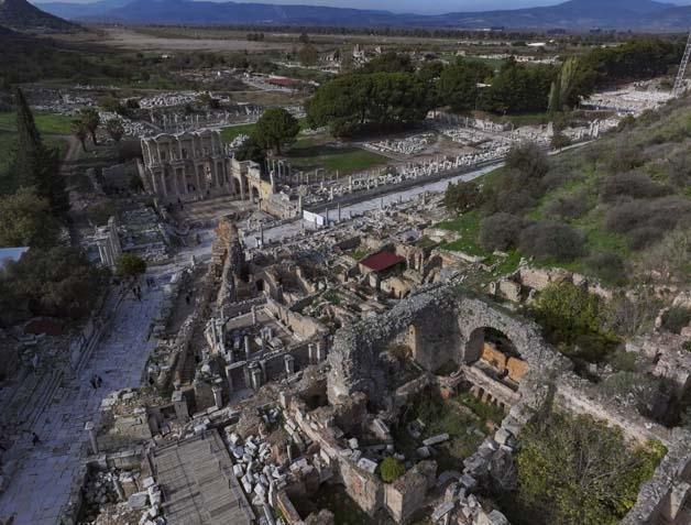 Efesteki büyük sürpriz arkeologları şaşırttı Romanın zenginlerine ait: Sıra dışı bir buluntu