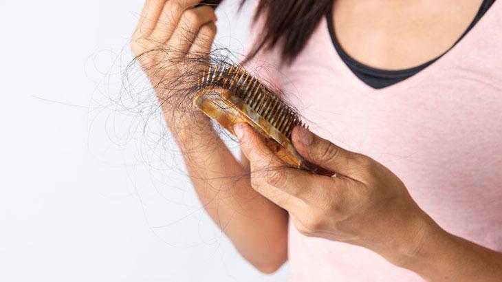 BİBERİYE YAĞI SAÇ KÖKLERİNİ BESLİYOR