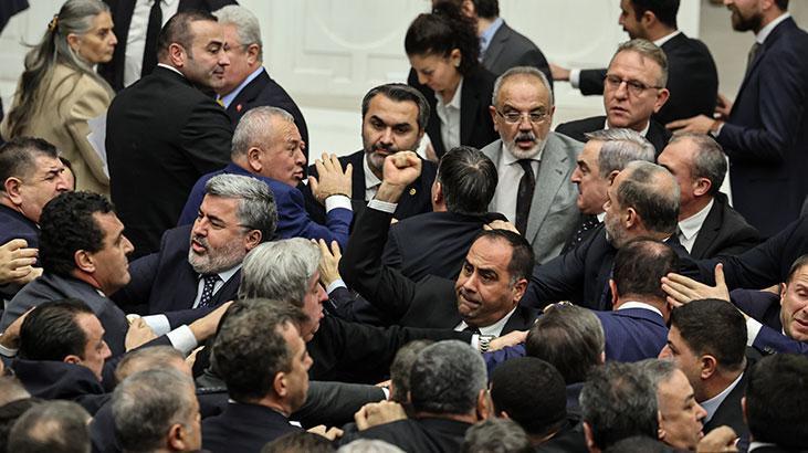 Bütçe yumruklarla kapandı