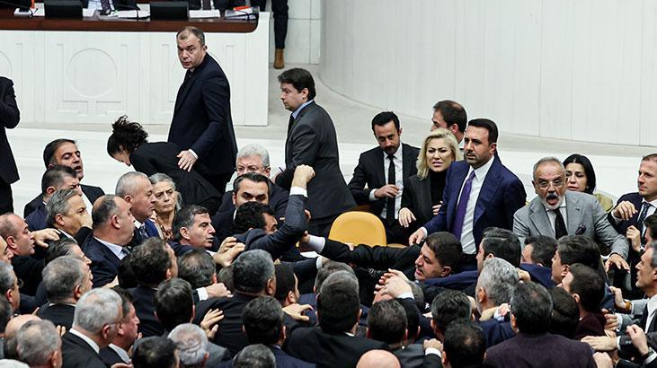 SELAMLAR, TOKALAŞMALAR