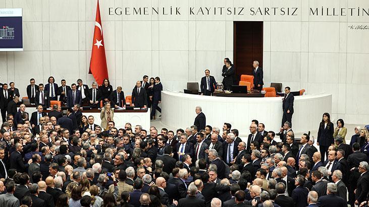 Bütçe yumruklarla kapandı