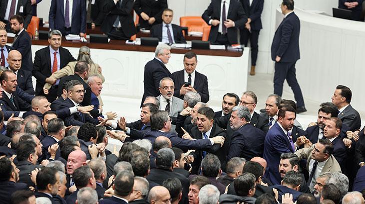 Bütçe yumruklarla kapandı