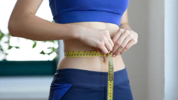 Işın Karacayı iğne ipliğe döndüren yöntem Acıkınca bunu yapıyorum Işın Karacayı iğne ipliğe döndüren yöntem Acıkınca bunu yapıyorum