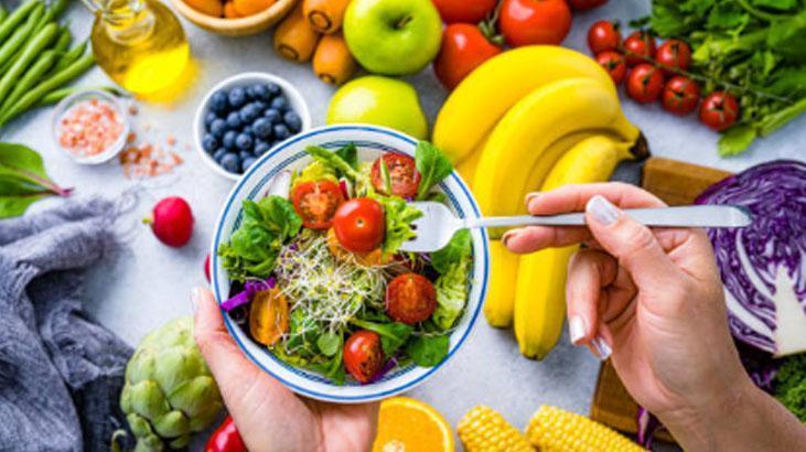 Işın Karacayı iğne ipliğe döndüren yöntem Acıkınca bunu yapıyorum Işın Karacayı iğne ipliğe döndüren yöntem Acıkınca bunu yapıyorum