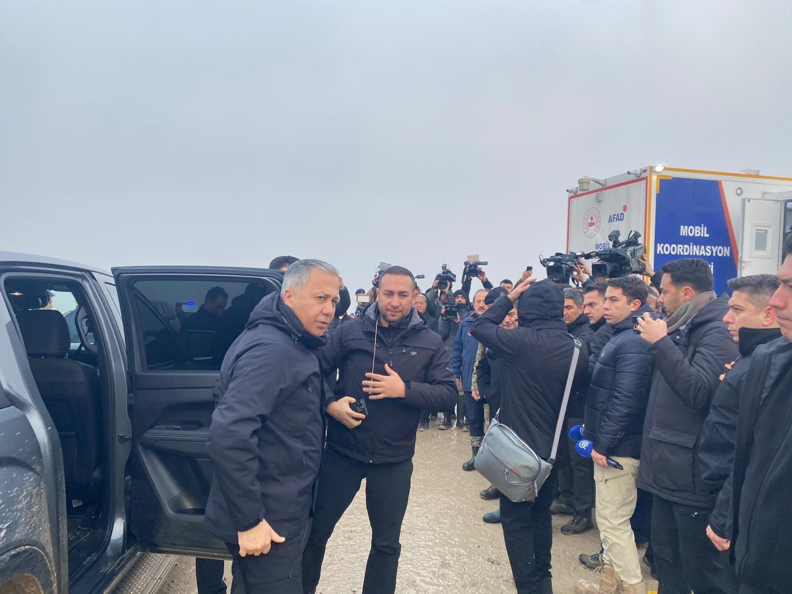 Ankarada Libya heyetini taşıyan uçağın enkazına ulaşıldı Ankarada Libya heyetini taşıyan uçağın enkazına ulaşıldı