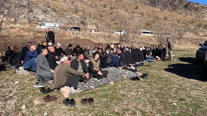 GECEYİ BURADA KAMP KURARAK GEÇİRDİK