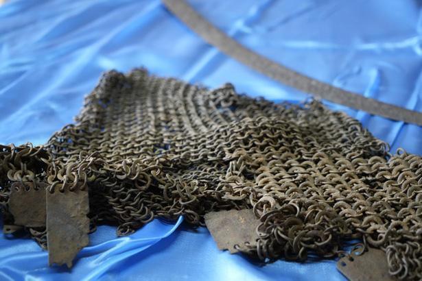 Ruslardan toprağa gömerek sakladılar 700 yıllık emanet sandıktan çıktı: Torundan toruna bırakıldı