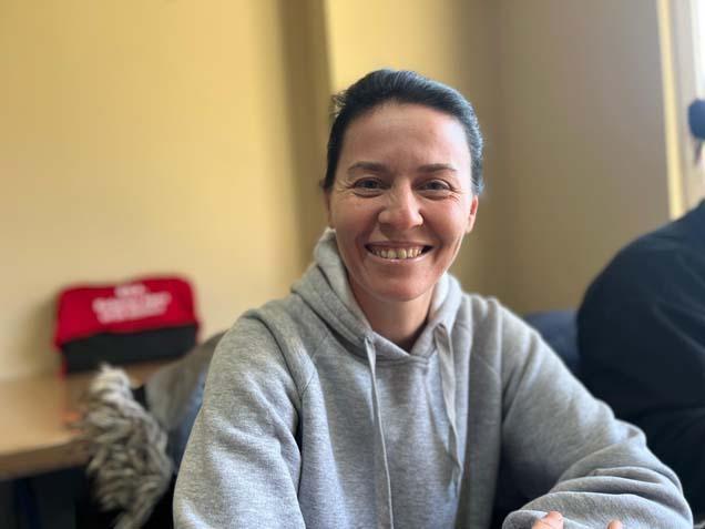 Muhtar atölye kurup kadınları işe aldı ‘Mesai saatlerini kendileri belirliyor