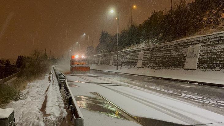 Kayseri bembeyaz Kar yağışı kentte etkisini artırdı