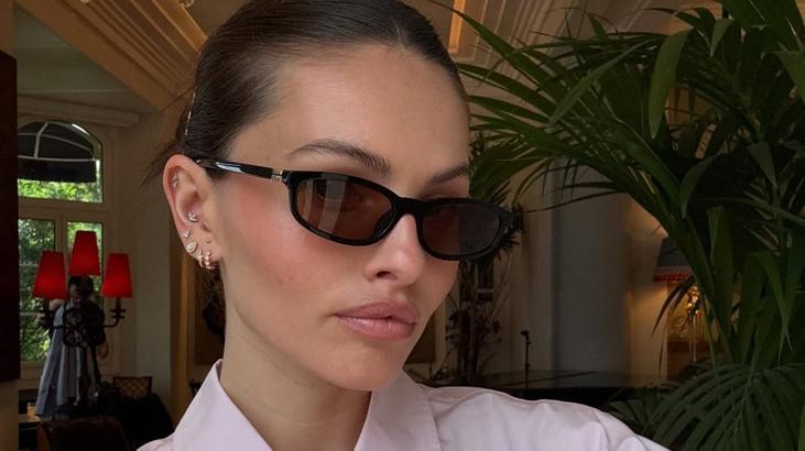 SESSİZLİĞİNİ BOZDU SESSİZLİĞİNİ BOZDU