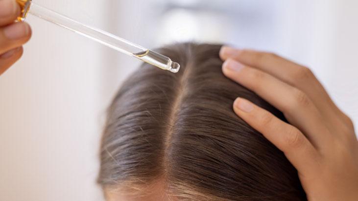 Kupkuru, kırılgan saçlarını böyle iyileştirdi Şurubu karıştırınca ışıldıyor