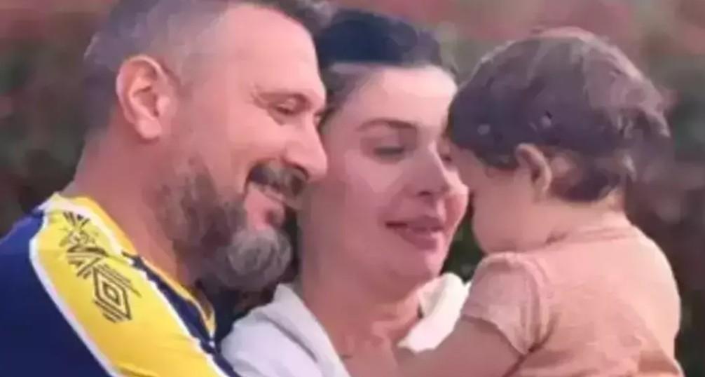 Asya Moneden yeni kare Görenler annesinin kopyası dedi