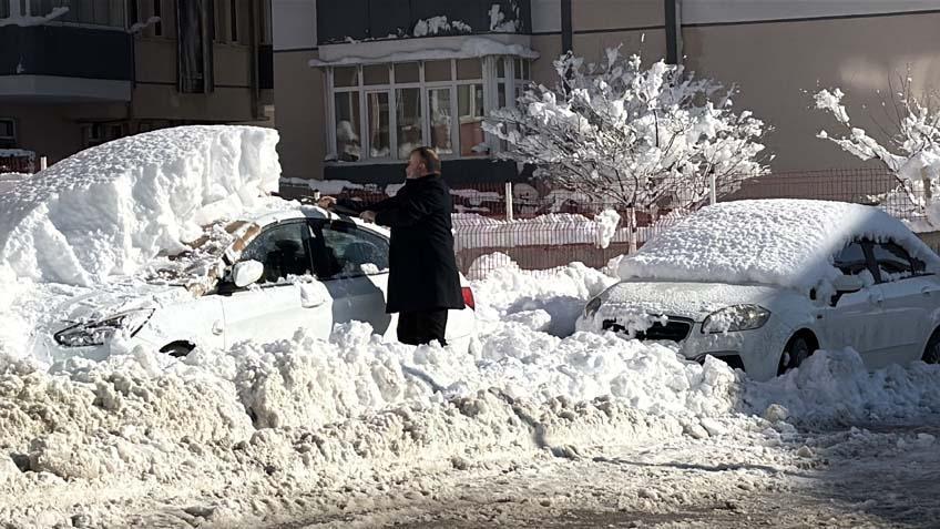 Tam 3 gün sürdü Kar 1 metreyi aştı: Bir kent yok oldu