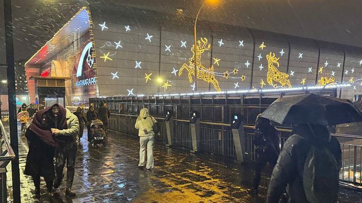 İstanbulda kar yağışı etkili oldu