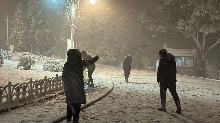 İstanbulda kar yağışı etkili oldu
