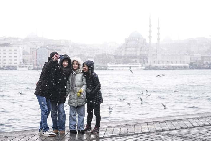İstanbulda yeni yıla beyaz başlangıç İlk kar manzaraları geldi
