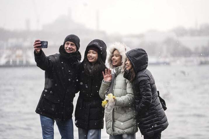 İstanbulda yeni yıla beyaz başlangıç İlk kar manzaraları geldi