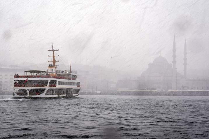 İstanbulda yeni yıla beyaz başlangıç İlk kar manzaraları geldi