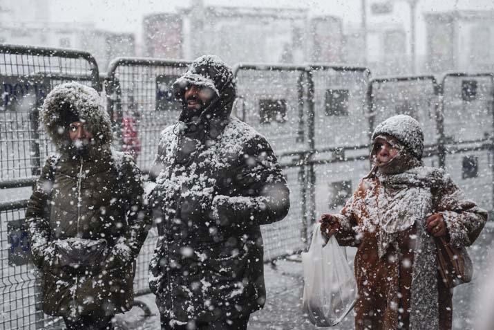 İstanbulda yeni yıla beyaz başlangıç İlk kar manzaraları geldi