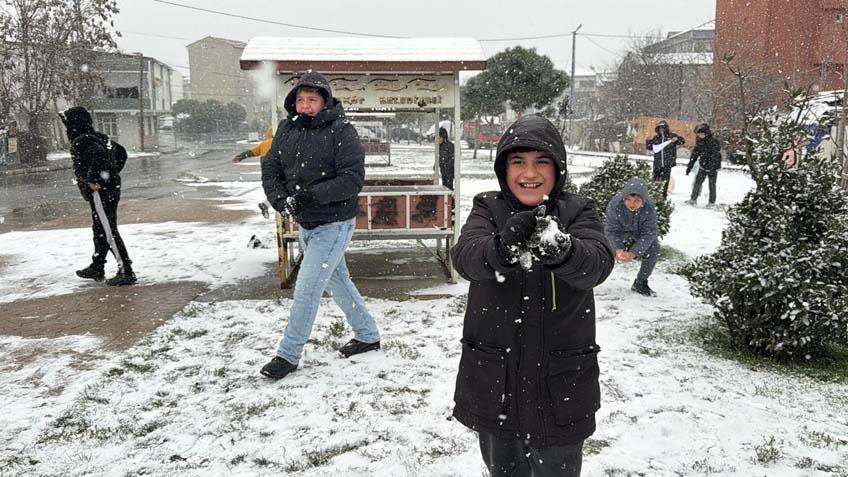 İstanbulda yeni yıla beyaz başlangıç İlk kar manzaraları geldi