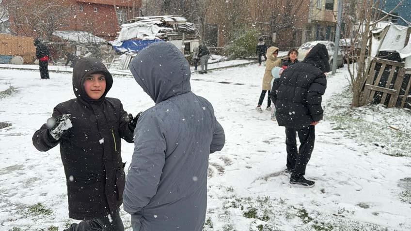 İstanbulda yeni yıla beyaz başlangıç İlk kar manzaraları geldi