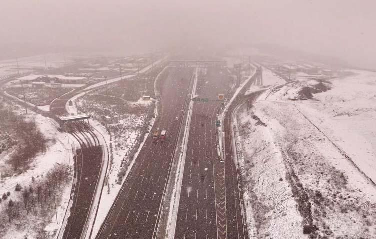 İstanbulda yeni yıla beyaz başlangıç İlk kar manzaraları geldi