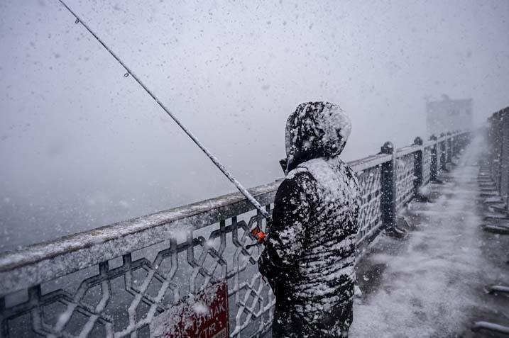 İstanbulda yeni yıla beyaz başlangıç İlk kar manzaraları geldi