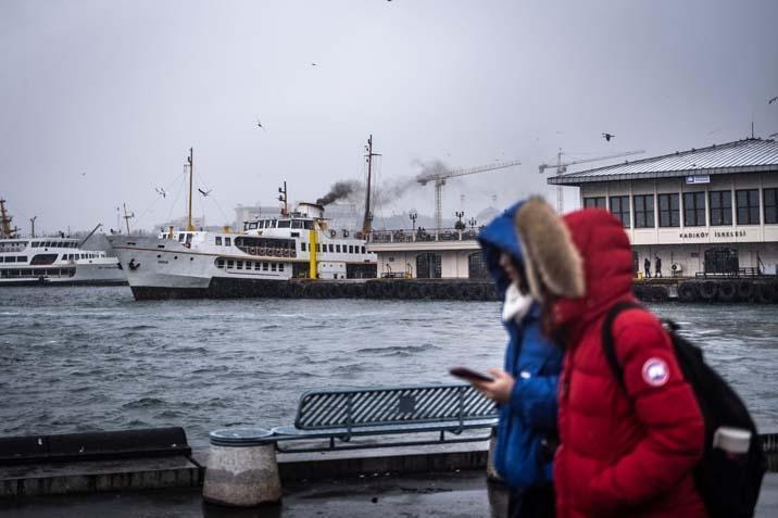 İstanbulda yeni yıla beyaz başlangıç İlk kar manzaraları geldi