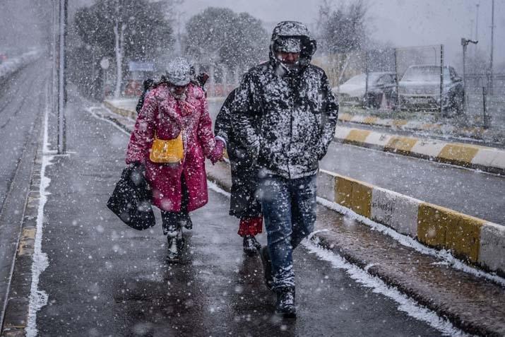 İstanbulda yeni yıla beyaz başlangıç İlk kar manzaraları geldi