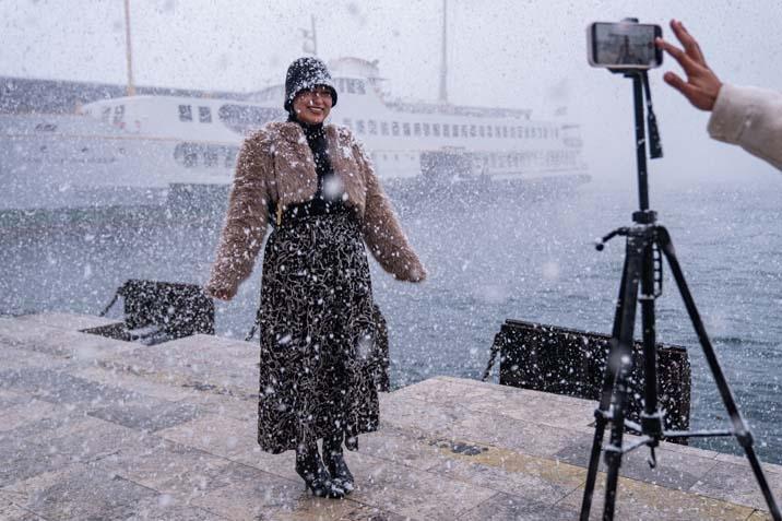 İstanbulda yeni yıla beyaz başlangıç İlk kar manzaraları geldi