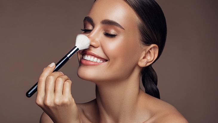 2 malzemeyle yapılan makyaj temizleme pamuğu Tahriş etmiyor