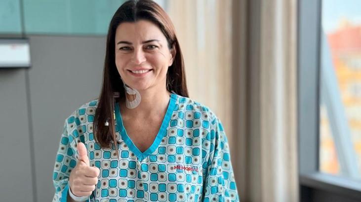 SÜREKLİ GÜLMÜYORUM