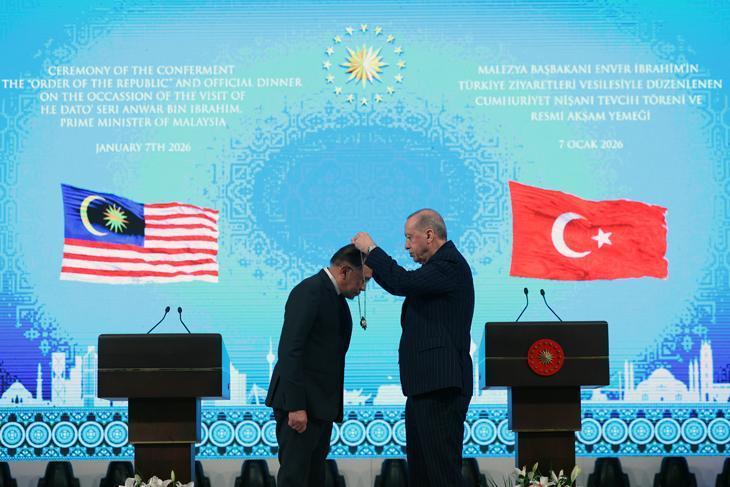 Cumhurbaşkanı Erdoğan, Malezya Başbakanı İbrahime Cumhuriyet Nişanı tevcih etti