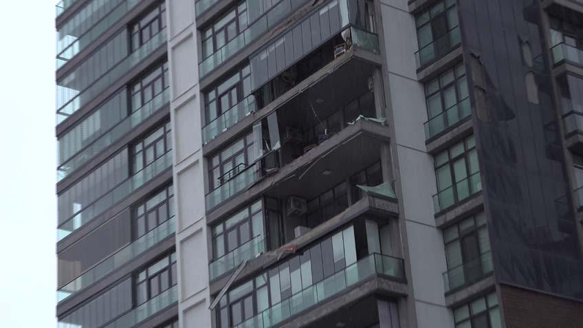 Kentlerden korkutan manzaralar geliyor Okulda cam kırıldı, çok sayıda öğrenci yaralandı