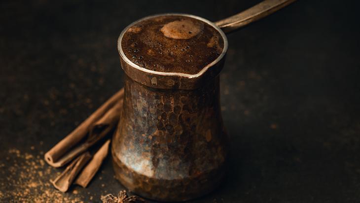 Kahveye bir kaşık ekleyen yaşadı Metabolizmayı motor gibi çalıştırıyor