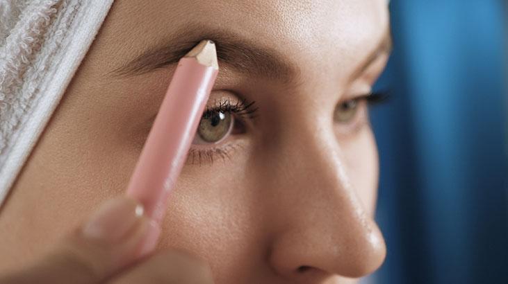 Kaşlarını bu teknikle boyattı, yüzü davul gibi şişti Kendimi tanıyamadım