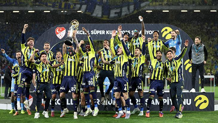 Süper Kupa finali Galatasaray-Fenerbahçe maçından fotoğraflar