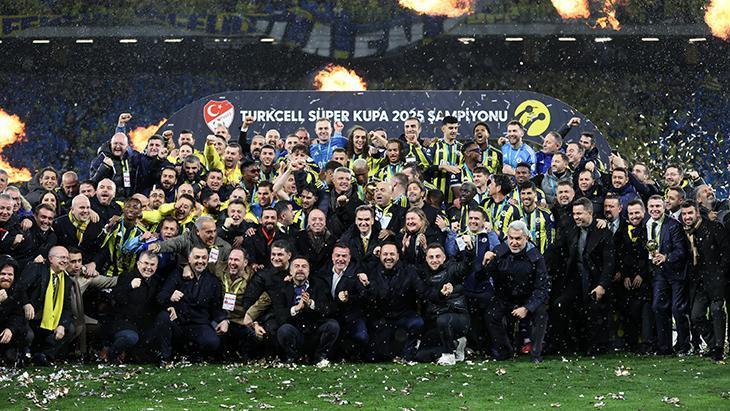 Süper Kupa finali Galatasaray-Fenerbahçe maçından fotoğraflar