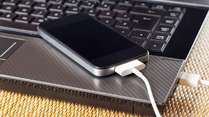 Hem pil ömrünü hem donanımı öldüren alışkanlık Üstelik verileriniz de risk altında Hem pil ömrünü hem donanımı öldüren alışkanlık Üstelik verileriniz de risk altında